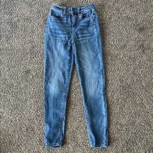American Eagle Outfitters High Rise Blue Jeans